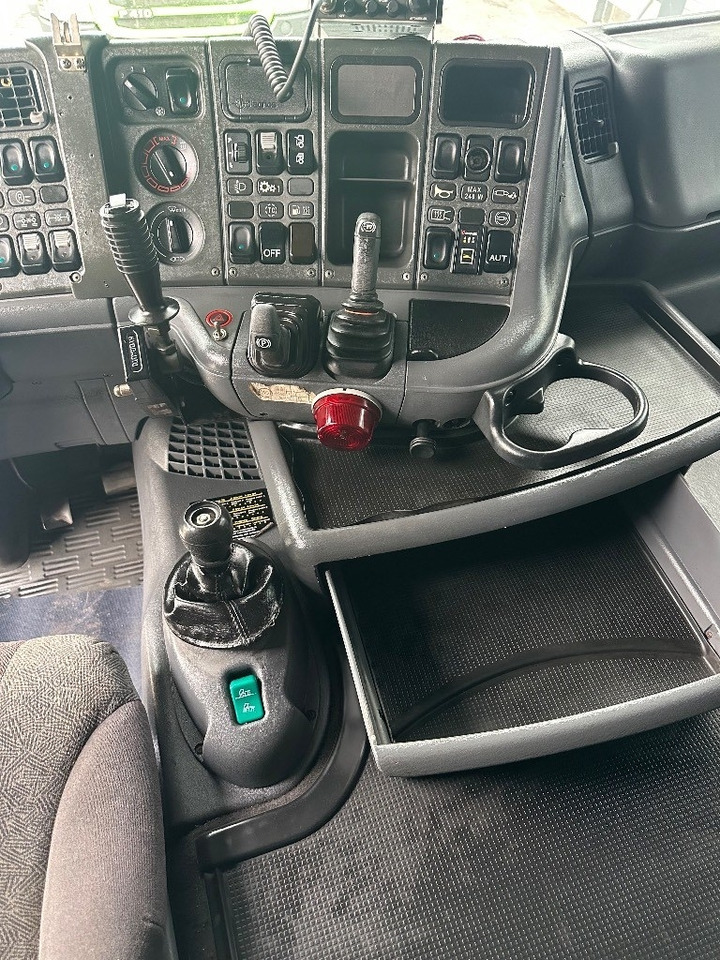 Kipper Scania R144 530 6X4: das Bild 14