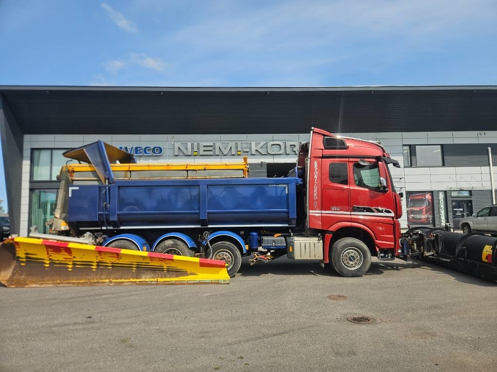 Sisu Polar 625 76tn tienhoitoauto - Kipper: das Bild 5 Sisu Polar 625 76tn tienhoitoauto - Kipper: das Bild 5