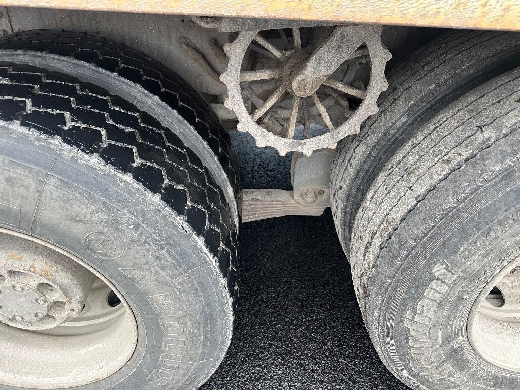 Volvo FH 12 420 8x2 + pv - Kipper: das Bild 5 Volvo FH 12 420 8x2 + pv - Kipper: das Bild 5