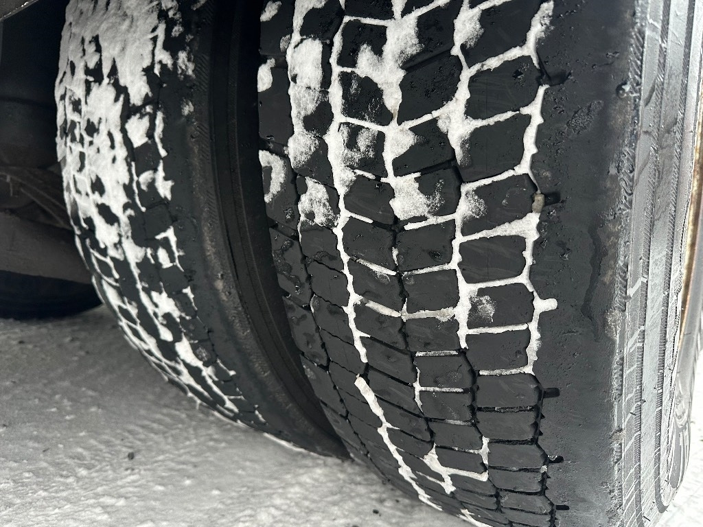 Volvo FH 13 500hv 8x4*4 - Autokran: das Bild 4 Volvo FH 13 500hv 8x4*4 - Autokran: das Bild 4