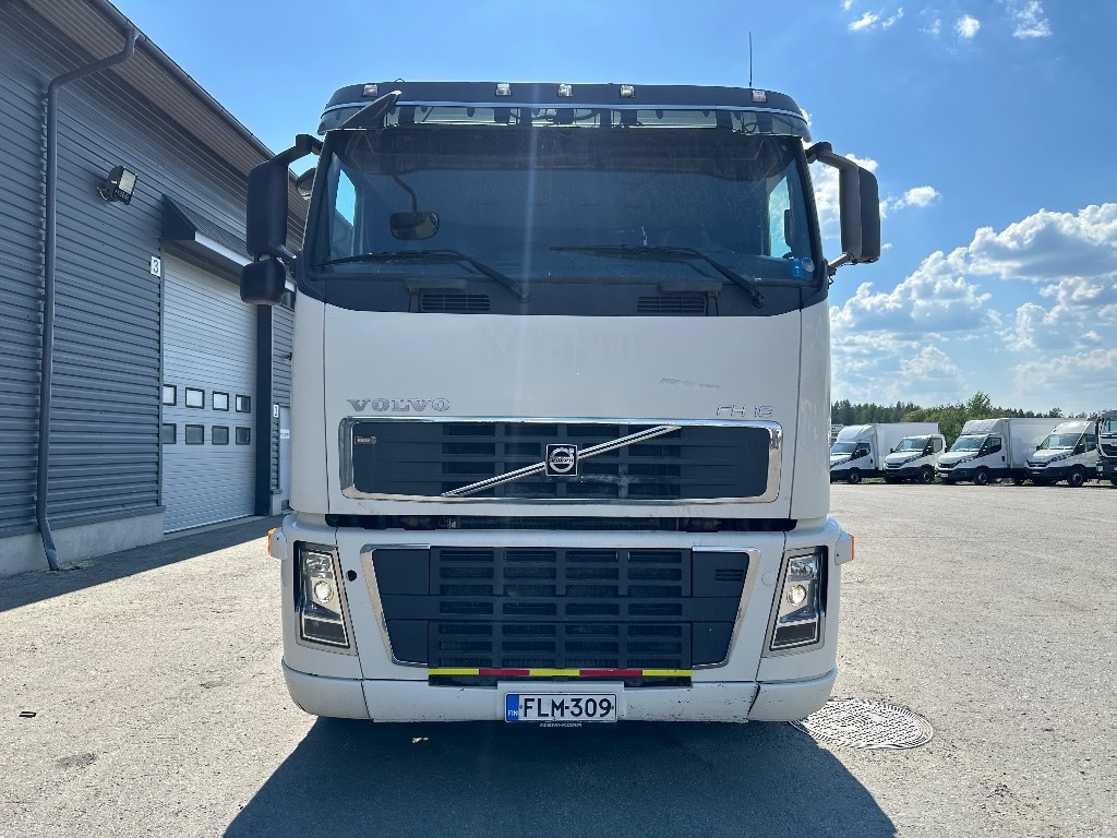 Volvo FH16 540 8x4*4 - Seil Abrollkipper: das Bild 2 Volvo FH16 540 8x4*4 - Seil Abrollkipper: das Bild 2