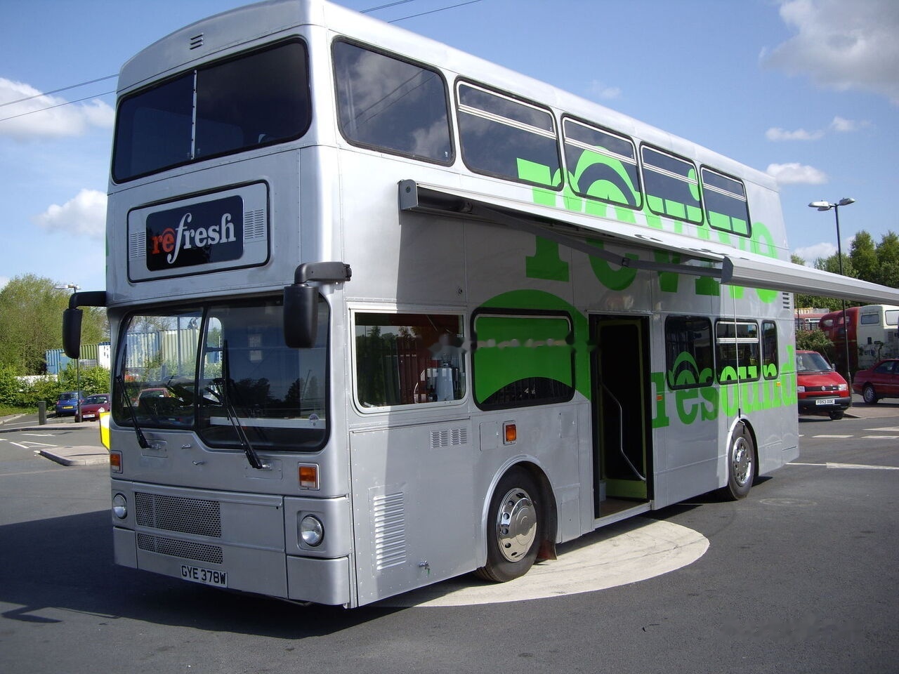 MCW METROBUS British Double Decker Bus Pub Bar Cafe Restaurant - Doppeldeckerbus: das Bild 1 MCW METROBUS British Double Decker Bus Pub Bar Cafe Restaurant - Doppeldeckerbus: das Bild 1