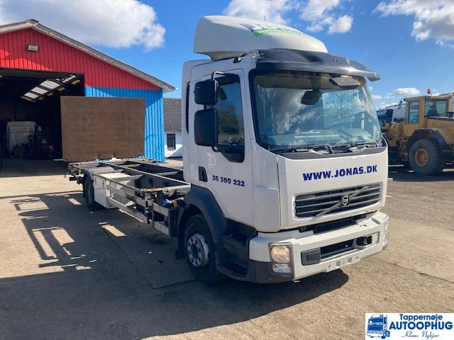 Volvo FL240 euro5 - Pritsche LKW: das Bild 2 Volvo FL240 euro5 - Pritsche LKW: das Bild 2