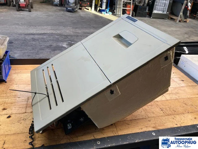 Volvo refrigerator – køleskab – Volvo 82174077 - Fahrerhaus und Interieur für LKW: das Bild 1 Volvo refrigerator – køleskab – Volvo 82174077 - Fahrerhaus und Interieur für LKW: das Bild 1