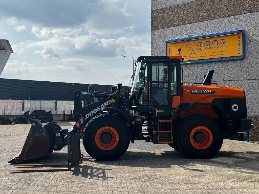 Doosan DEVELON /DL200-7, central lubrication, 2022 - Kompaktlader: das Bild 3 Doosan DEVELON /DL200-7, central lubrication, 2022 - Kompaktlader: das Bild 3