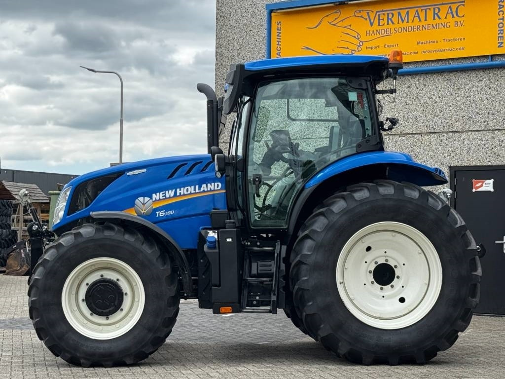 New Holland T6.180 Auto Command, frontlinkage, 3259 hours!! - Traktor: das Bild 3 New Holland T6.180 Auto Command, frontlinkage, 3259 hours!! - Traktor: das Bild 3