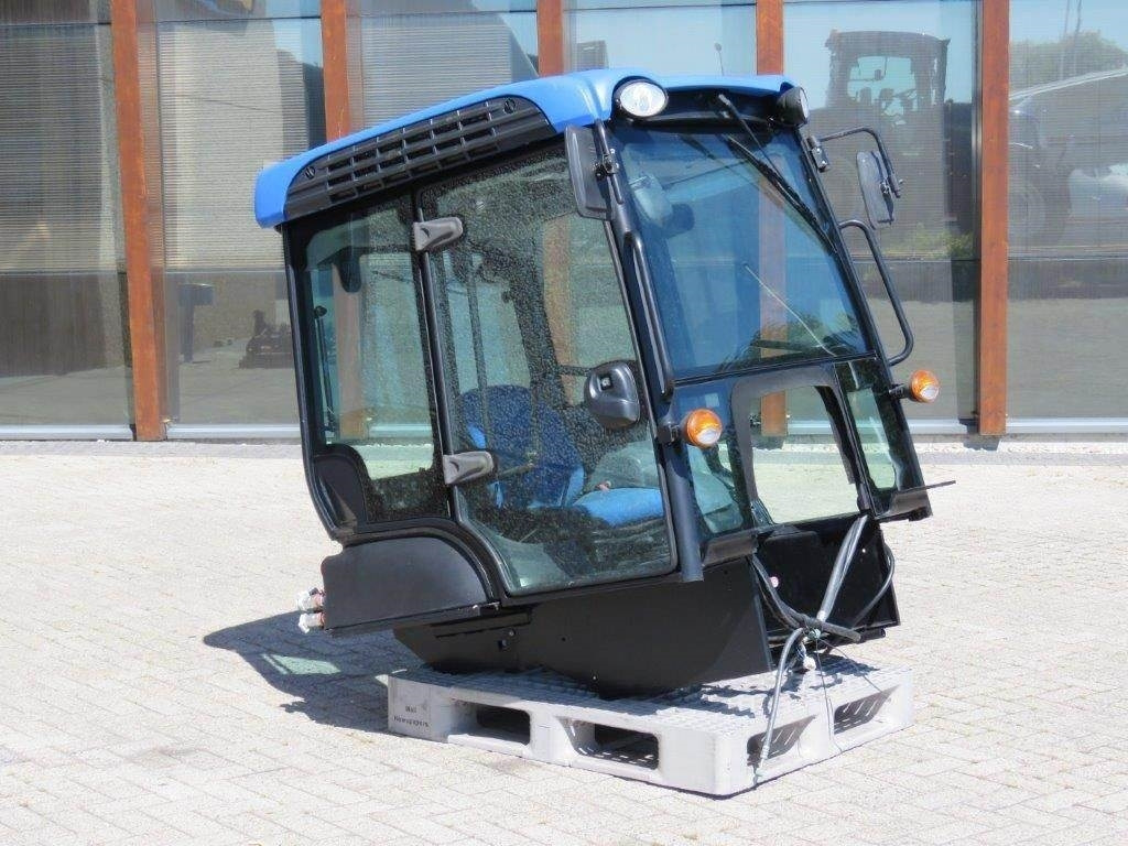 New Holland TK - Fahrerhaus für Landmaschine: das Bild 4 New Holland TK - Fahrerhaus für Landmaschine: das Bild 4