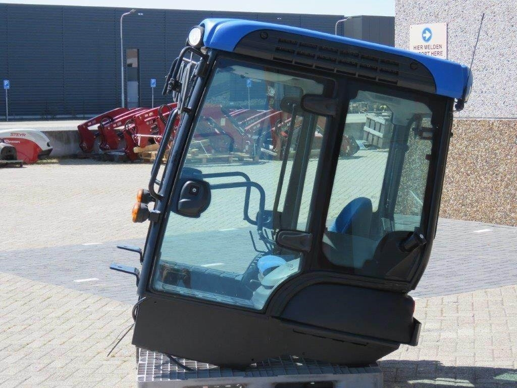 New Holland TK - Fahrerhaus für Baumaschine: das Bild 3 New Holland TK - Fahrerhaus für Baumaschine: das Bild 3