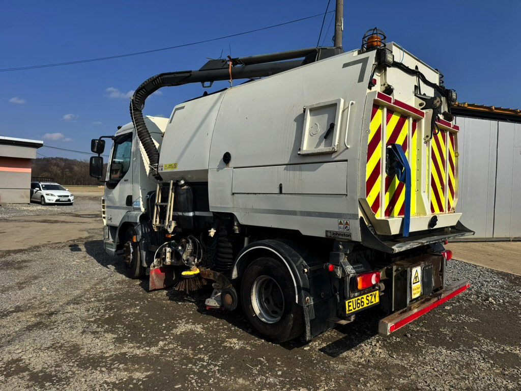 DAF LF180 - Kehrmaschine: das Bild 5 DAF LF180 - Kehrmaschine: das Bild 5