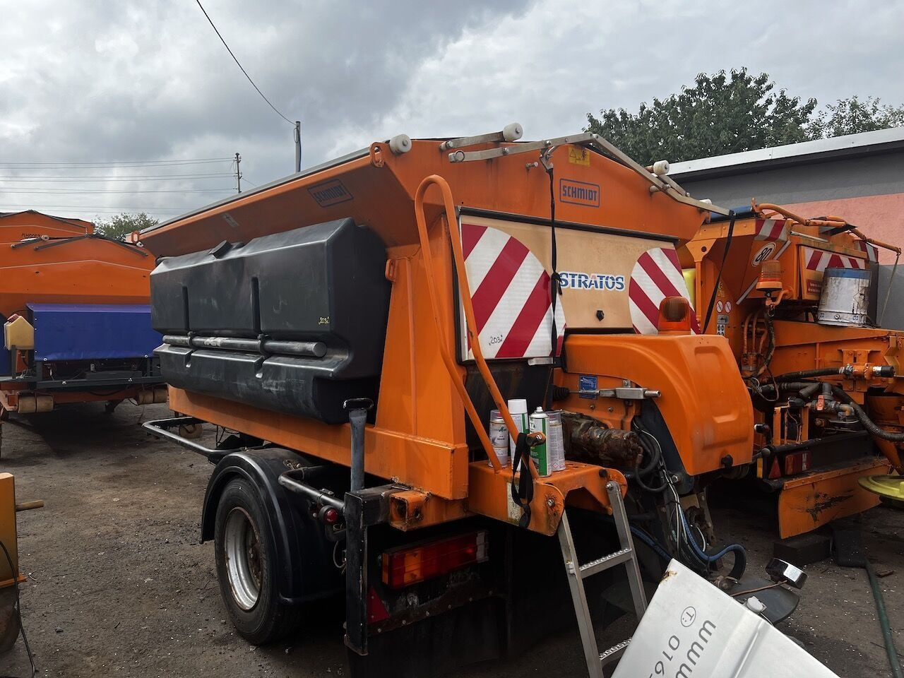 Schmidt Przyczepka 3,5m3 - Salzstreuer: das Bild 3 Schmidt Przyczepka 3,5m3 - Salzstreuer: das Bild 3