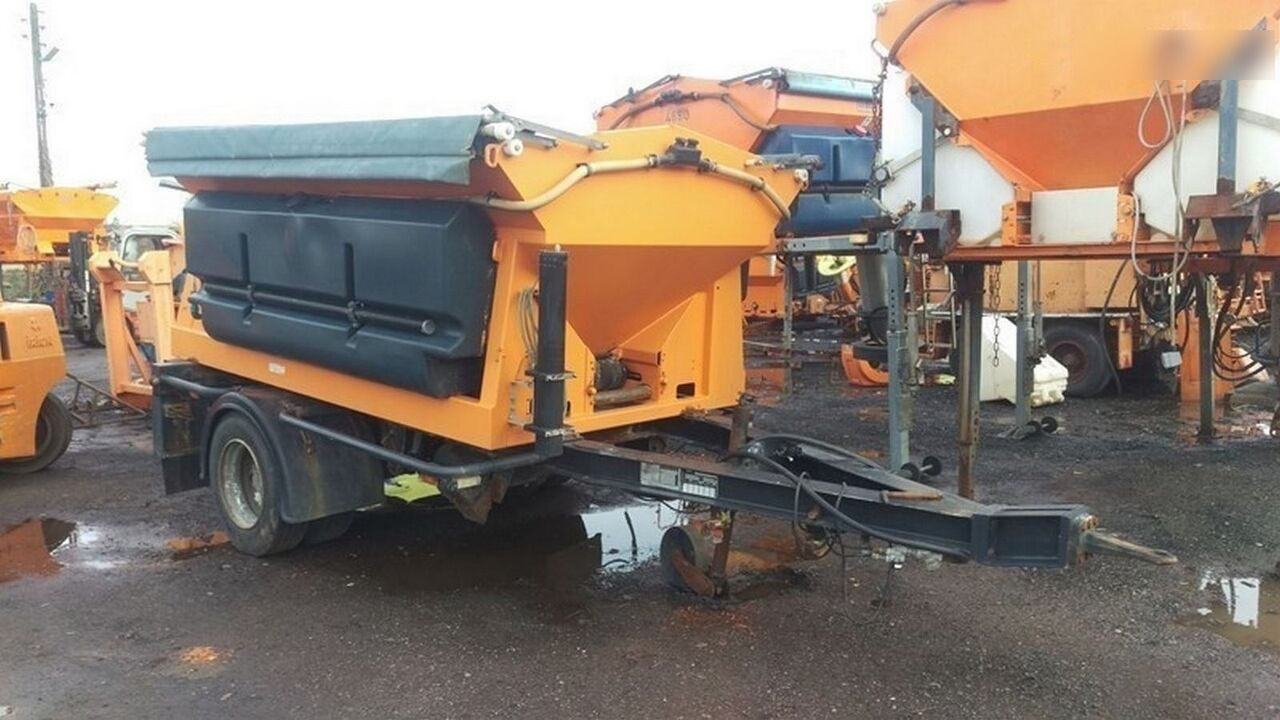 Schmidt Przyczepka 3,5m3 - Salzstreuer: das Bild 4 Schmidt Przyczepka 3,5m3 - Salzstreuer: das Bild 4