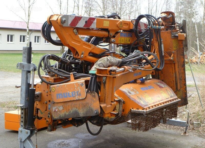TANDEM MULAG MKF 600 + MRM/MRF 300 - Böschungsmäher: das Bild 4 TANDEM MULAG MKF 600 + MRM/MRF 300 - Böschungsmäher: das Bild 4