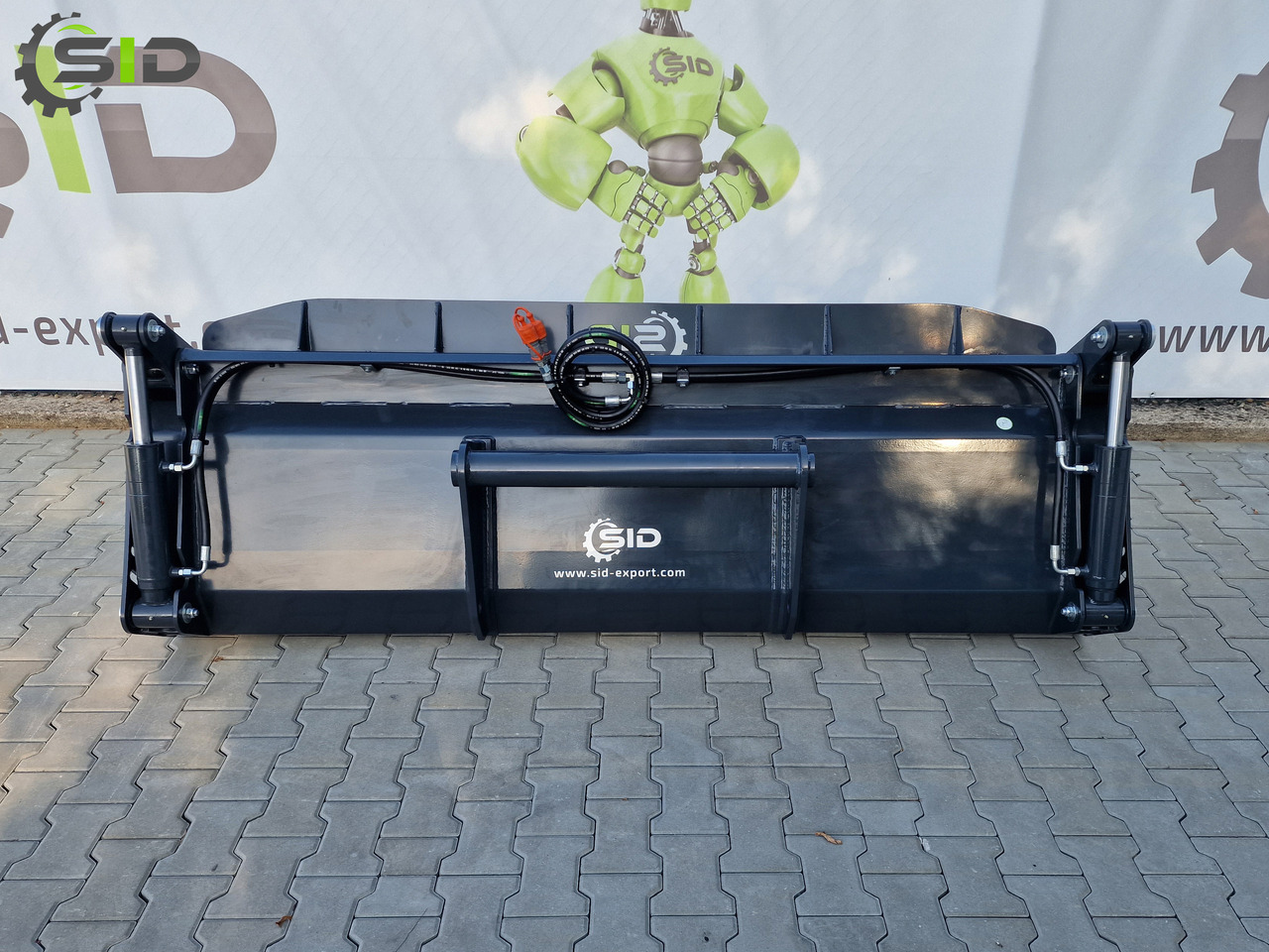 SID Klappschaufel 4in1 / Godet 4en1 multifonction / 4in1 multipurpose bucket 1,4 m - Ladeschaufel für Baumaschine: das Bild 4 SID Klappschaufel 4in1 / Godet 4en1 multifonction / 4in1 multipurpose bucket 1,4 m - Ladeschaufel für Baumaschine: das Bild 4