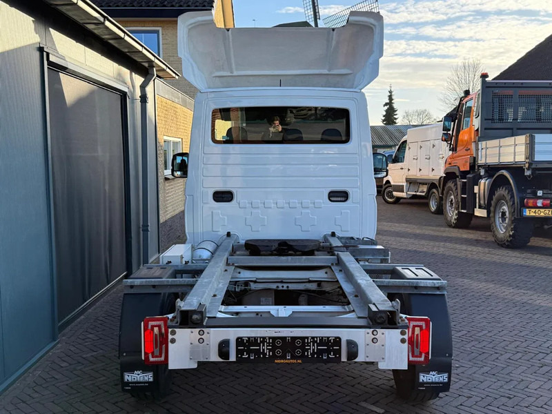 Volkswagen Crafter 2.0 TDI 180PK Be Trekker DSG Airco - Sattelzugmaschine: das Bild 3 Volkswagen Crafter 2.0 TDI 180PK Be Trekker DSG Airco - Sattelzugmaschine: das Bild 3