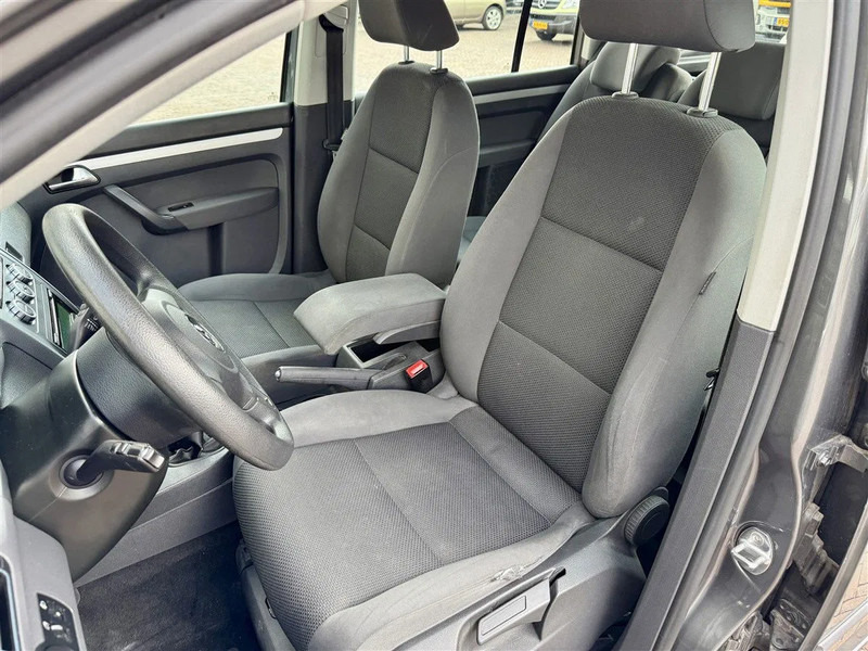 Volkswagen Touran 1.2 TSI 105pk 7 Pers LMV export - PKW: das Bild 5 Volkswagen Touran 1.2 TSI 105pk 7 Pers LMV export - PKW: das Bild 5