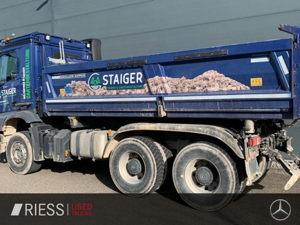 Mercedes-Benz Arocs AHK AUT Kam. KlimaA LM Massage Navi - Kipper: das Bild 2 Mercedes-Benz Arocs AHK AUT Kam. KlimaA LM Massage Navi - Kipper: das Bild 2