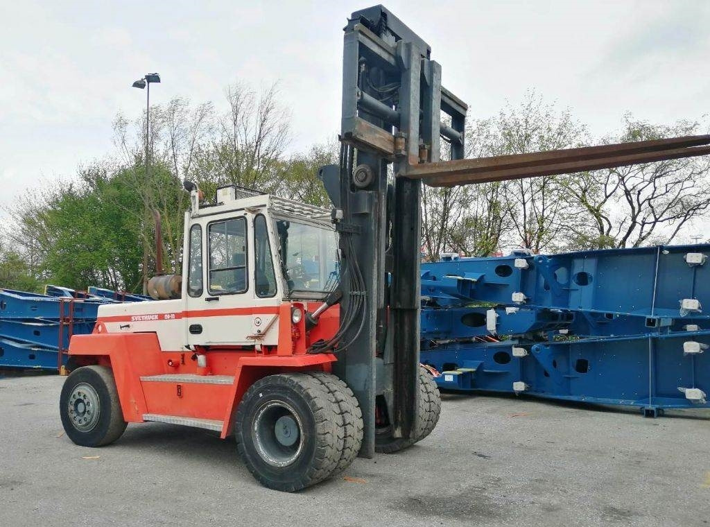 Svetruck 13,6-120-32 - Dieselstapler: das Bild 1 Svetruck 13,6-120-32 - Dieselstapler: das Bild 1