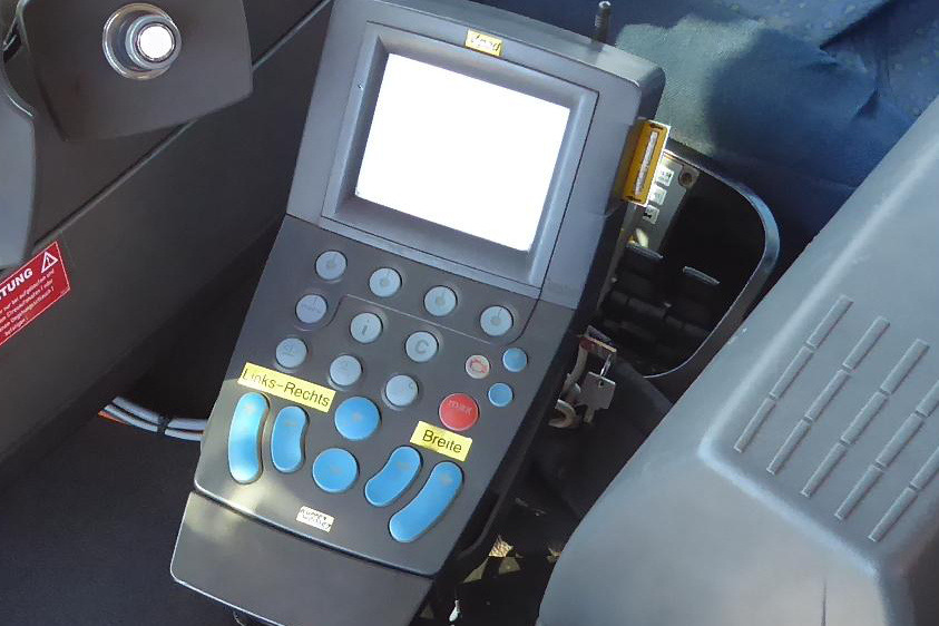 KÜPPER-WEISSER /GMEINER/BUCHER Feuchtsalzstreuer Salzstreuer Streuer auf Abrollgestell - Abrollkipper: das Bild 4 KÜPPER-WEISSER /GMEINER/BUCHER Feuchtsalzstreuer Salzstreuer Streuer auf Abrollgestell - Abrollkipper: das Bild 4