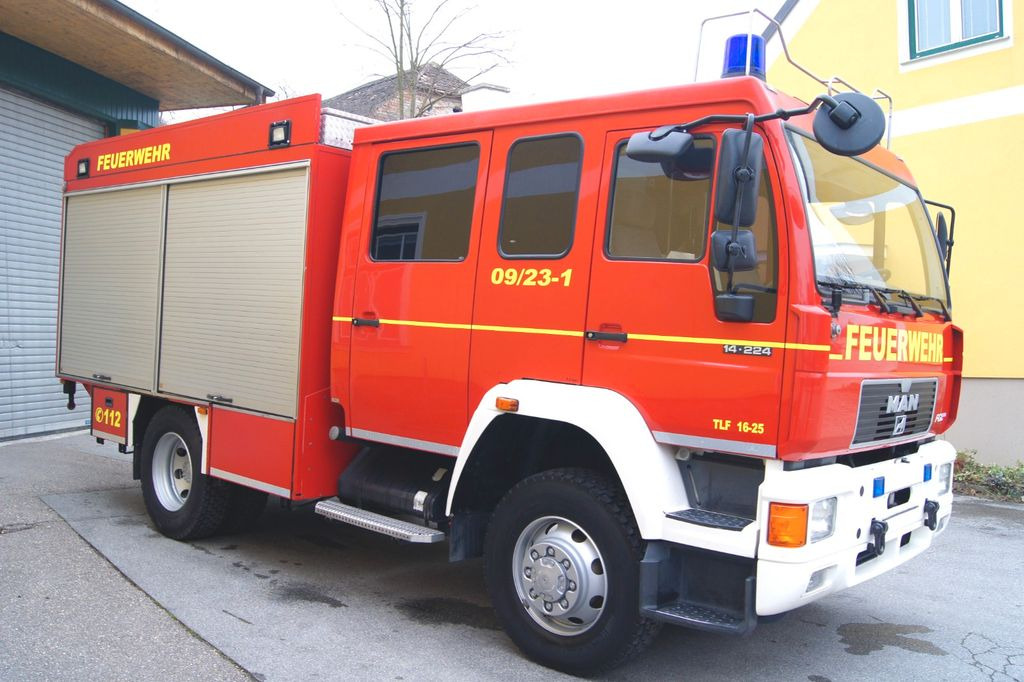 Feuerwehrfahrzeug MAN 14.224 L80 4x4 /METZ TLF 16/25 Feuerwehr: das Bild 6