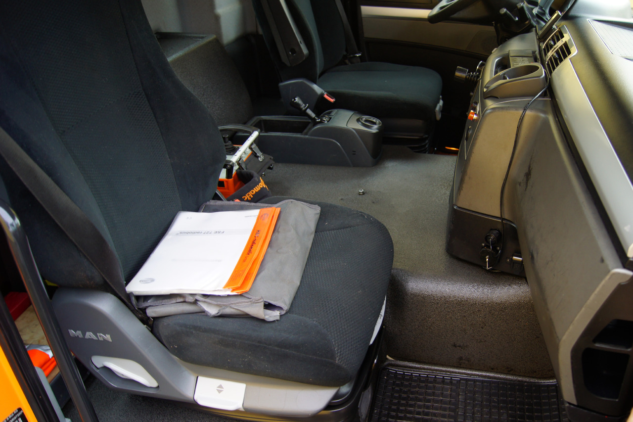 Schneeräumfahrzeug MAN TGS 18.320 BL 4x4/ TÜV/ ATLAS 65.2/ MEILLER/ Winterdienst: das Bild 9 Schneeräumfahrzeug MAN TGS 18.320 BL 4x4/ TÜV/ ATLAS 65.2/ MEILLER/ Winterdienst: das Bild 9