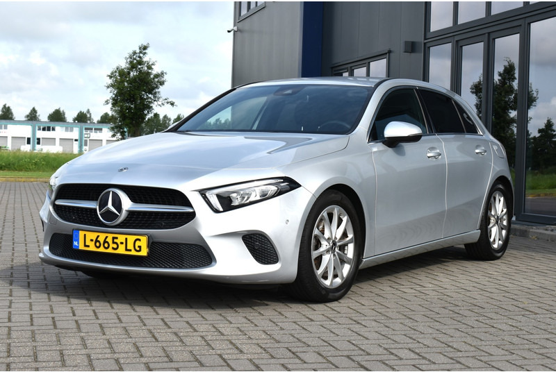 Mercedes-Benz A-Klasse 200 | Business Solution * 163 PK * Camera * LED * MBUX - Schrägheck: das Bild 1 Mercedes-Benz A-Klasse 200 | Business Solution * 163 PK * Camera * LED * MBUX - Schrägheck: das Bild 1