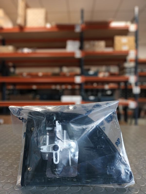 SCANIA DOOR HANDLE 2371254, 2145647 - Tür und Teile für LKW: das Bild 1 SCANIA DOOR HANDLE 2371254, 2145647 - Tür und Teile für LKW: das Bild 1