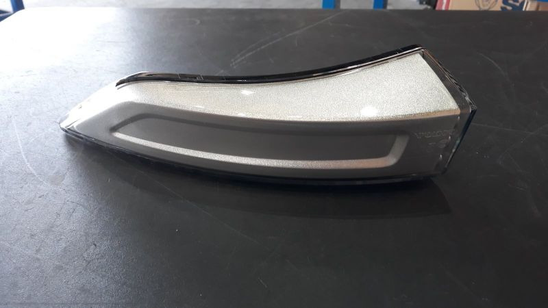 VOLVO INDICATOR LAMP 23386782 - Lichter/ Leuchten für LKW: das Bild 2 VOLVO INDICATOR LAMP 23386782 - Lichter/ Leuchten für LKW: das Bild 2