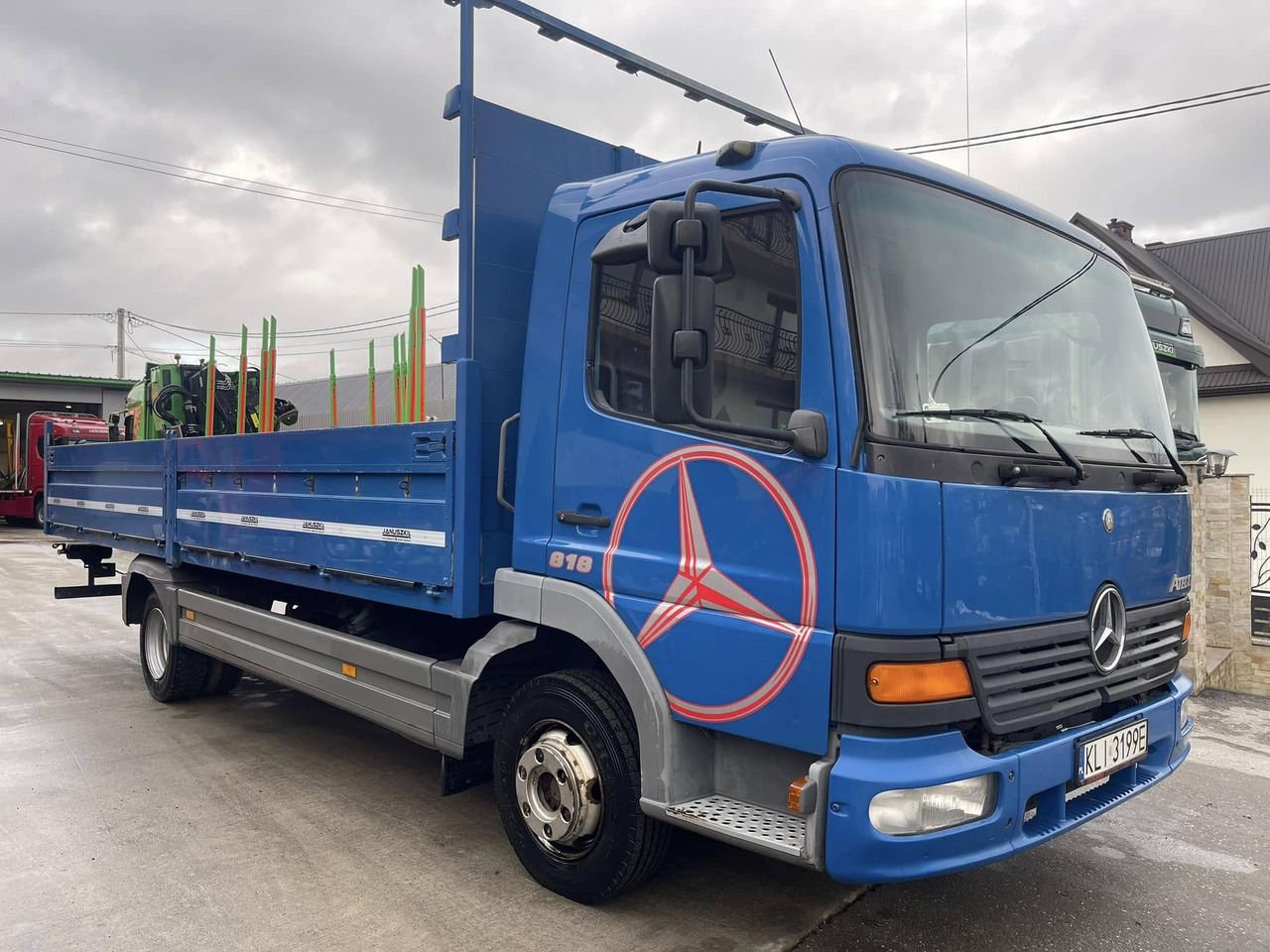 Mercedes Benz Atego 818 - Pritsche LKW: das Bild 4 Mercedes Benz Atego 818 - Pritsche LKW: das Bild 4
