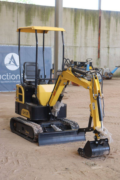 Minibagger AGT Industrial QH12R: das Bild 7