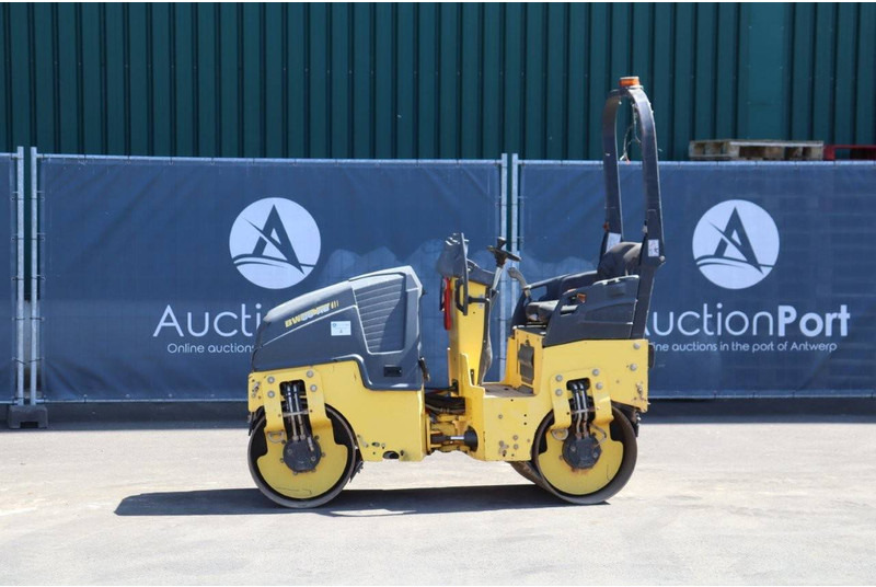 Bomag BW 80 AD-5 - Walzen: das Bild 1 Bomag BW 80 AD-5 - Walzen: das Bild 1