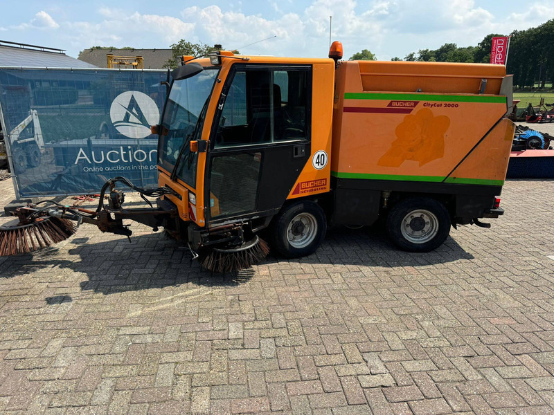 Bucher CityCat 2000 - Kehrmaschine: das Bild 2 Bucher CityCat 2000 - Kehrmaschine: das Bild 2
