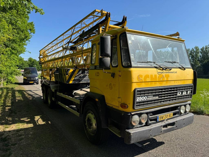 DAF 2500 - Autokran: das Bild 2 DAF 2500 - Autokran: das Bild 2