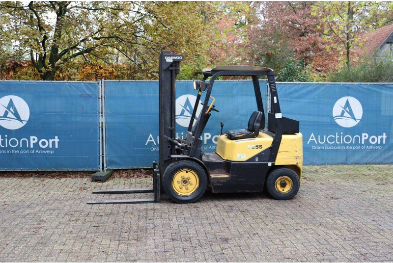 Daewoo D25-3 - Dieselstapler: das Bild 1 Daewoo D25-3 - Dieselstapler: das Bild 1