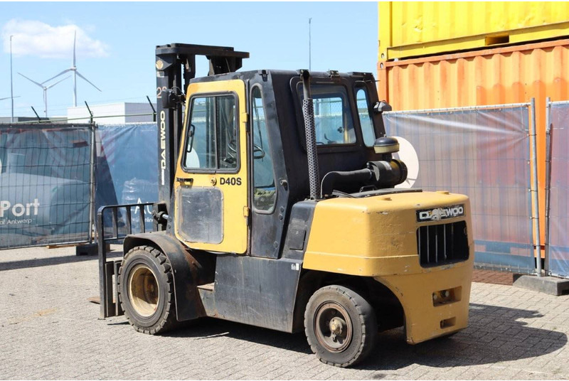 Daewoo D40S-2 - Dieselstapler: das Bild 4 Daewoo D40S-2 - Dieselstapler: das Bild 4