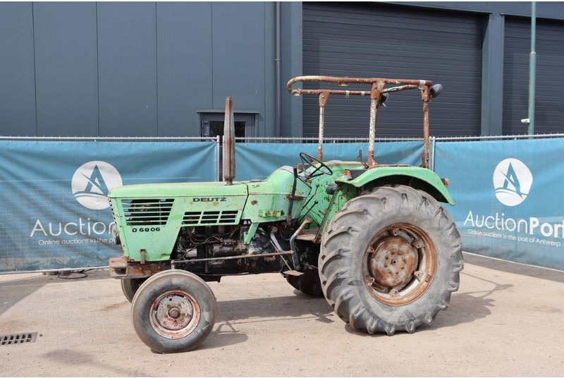 Deutz D6806 - Traktor: das Bild 1 Deutz D6806 - Traktor: das Bild 1