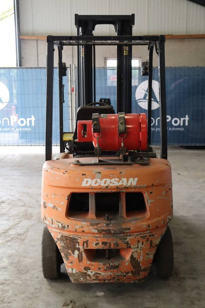 Doosan G25G-5 - Treibgasstapler: das Bild 5 Doosan G25G-5 - Treibgasstapler: das Bild 5
