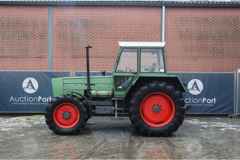 Fendt Favorit 610 LS Turbomatik - Traktor: das Bild 2 Fendt Favorit 610 LS Turbomatik - Traktor: das Bild 2