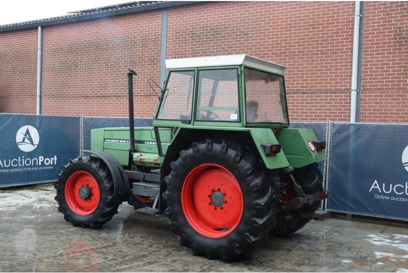 Fendt Favorit 610 LS Turbomatik - Traktor: das Bild 3 Fendt Favorit 610 LS Turbomatik - Traktor: das Bild 3