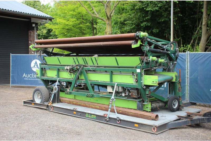 Fendt Machine for artificial grass rolls - Erntemaschine: das Bild 3 Fendt Machine for artificial grass rolls - Erntemaschine: das Bild 3
