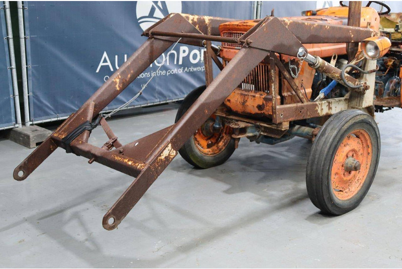 Traktor Fiat 450: das Bild 9 Traktor Fiat 450: das Bild 9