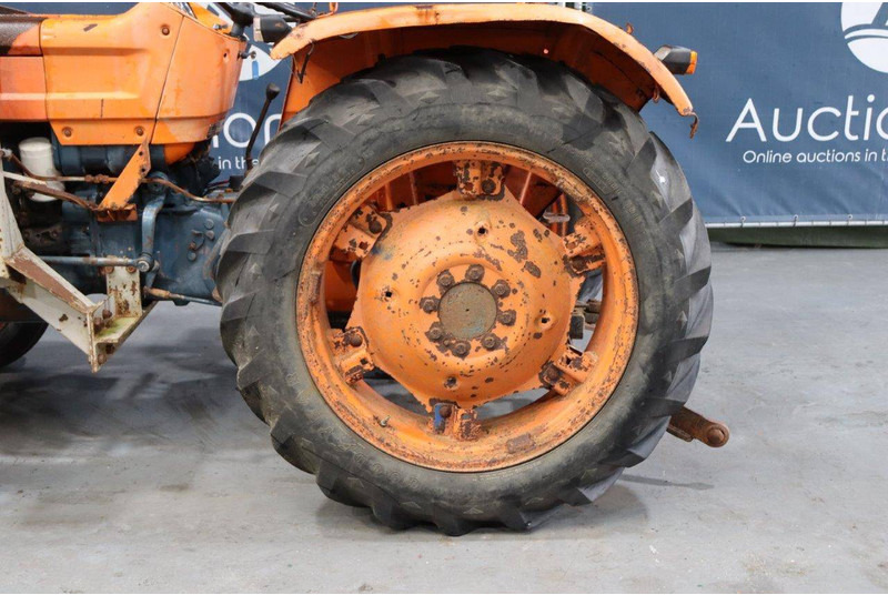 Traktor Fiat 450: das Bild 12 Traktor Fiat 450: das Bild 12