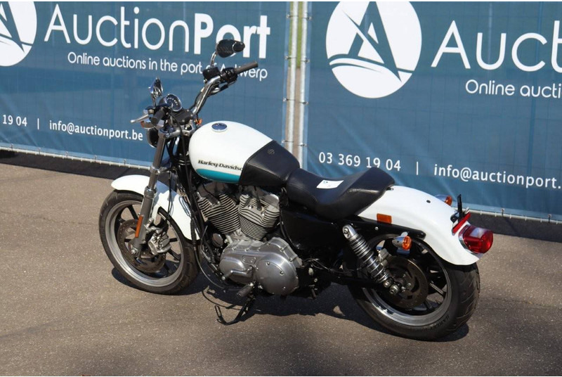 Harley-Davidson SPORTSTER XL883 SUPER LOW - Motorrad: das Bild 3 Harley-Davidson SPORTSTER XL883 SUPER LOW - Motorrad: das Bild 3
