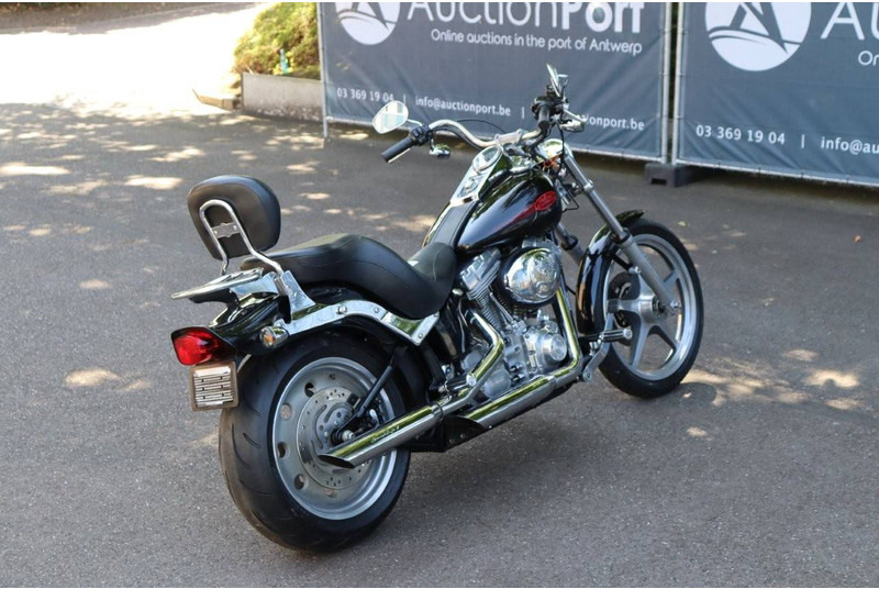 Motorrad Harley-Davidson Softail Custom: das Bild 6