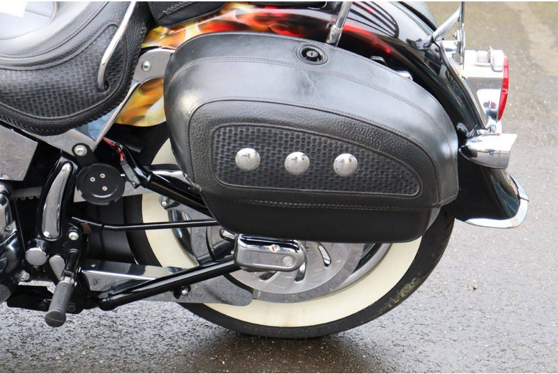 Motorrad Harley-Davidson Softail Deluxe: das Bild 19 Motorrad Harley-Davidson Softail Deluxe: das Bild 19