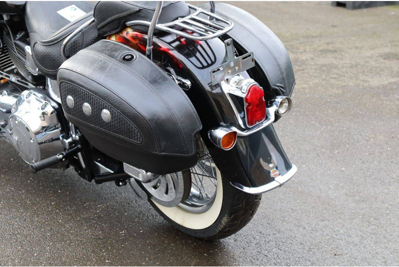 Motorrad Harley-Davidson Softail Deluxe: das Bild 20 Motorrad Harley-Davidson Softail Deluxe: das Bild 20