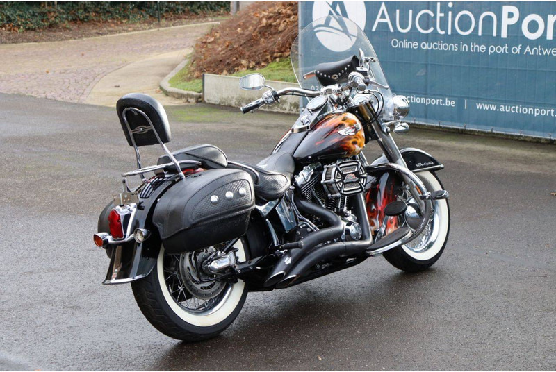 Motorrad Harley-Davidson Softail Deluxe: das Bild 6 Motorrad Harley-Davidson Softail Deluxe: das Bild 6