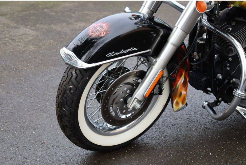 Motorrad Harley-Davidson Softail Deluxe: das Bild 12 Motorrad Harley-Davidson Softail Deluxe: das Bild 12