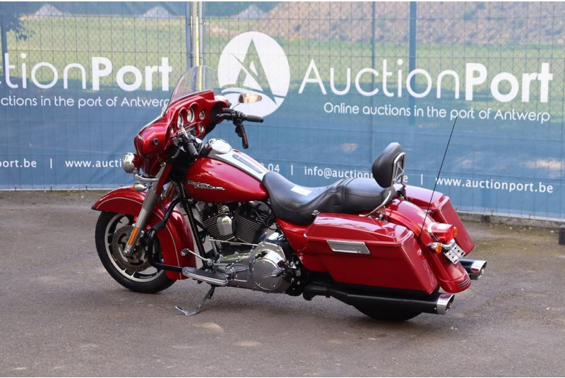 Harley-Davidson Street Glide Touring - Motorrad: das Bild 3 Harley-Davidson Street Glide Touring - Motorrad: das Bild 3