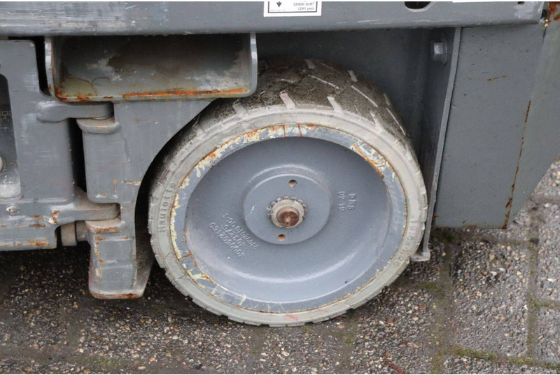 Scherenbühne Haulotte OPTIMUM 8AC: das Bild 12 Scherenbühne Haulotte OPTIMUM 8AC: das Bild 12