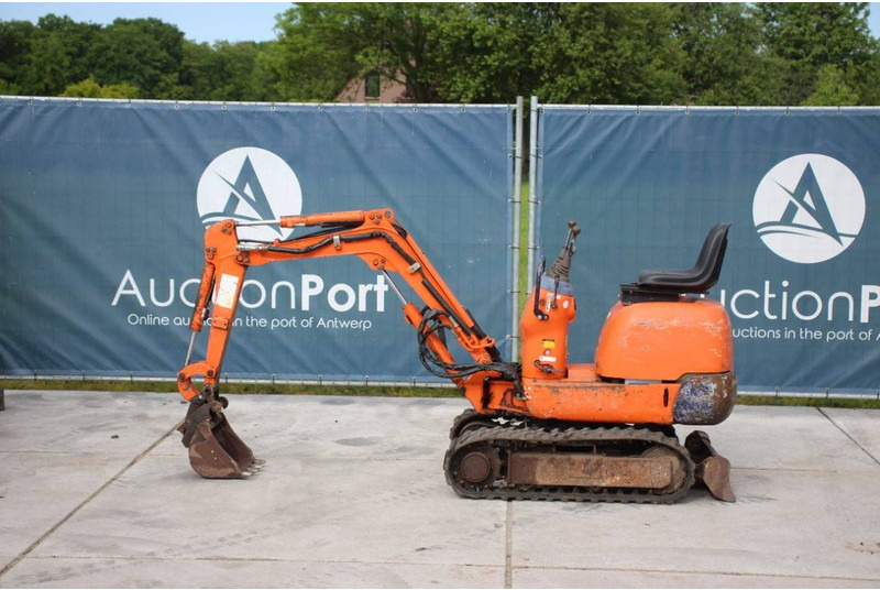 Hitachi - Minibagger: das Bild 2 Hitachi - Minibagger: das Bild 2